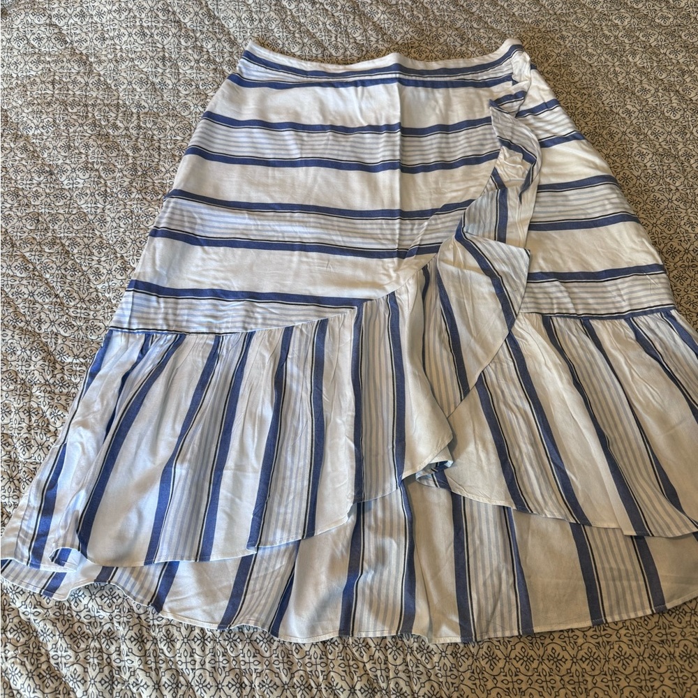 the Loft Skirt blue and white